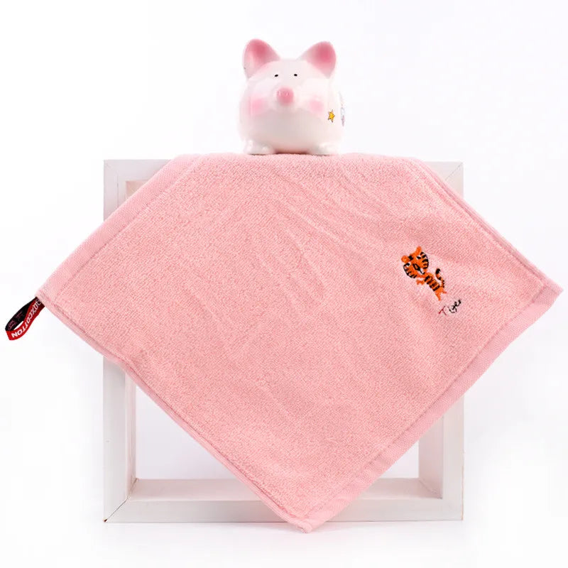 1Pcs 25x25cm 100% Cotton Cartoon Animal Embroidered Small Square Towel Baby Hand Wash Face
