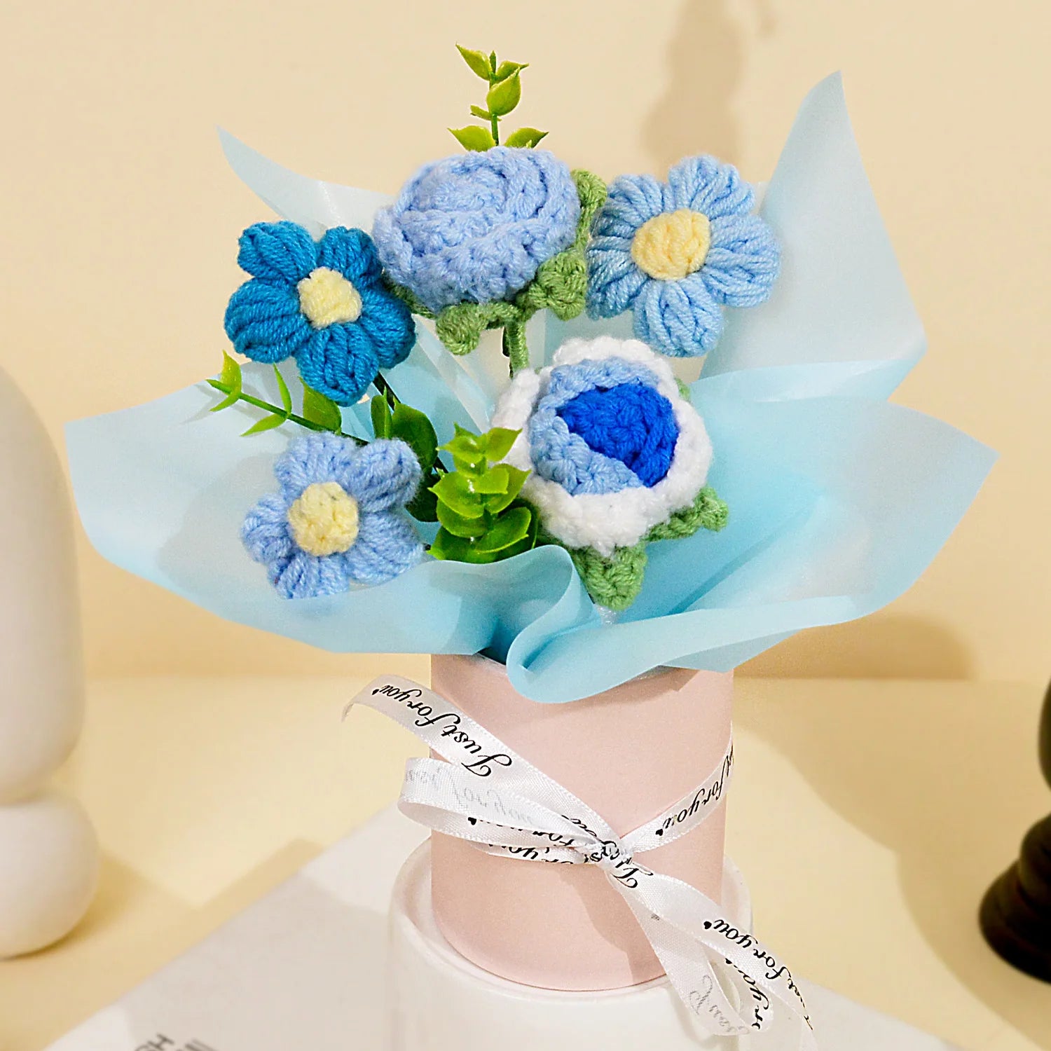 Handmade Crochet Rose & Daisy Bouquet – Everlasting Knitted Flower Gift