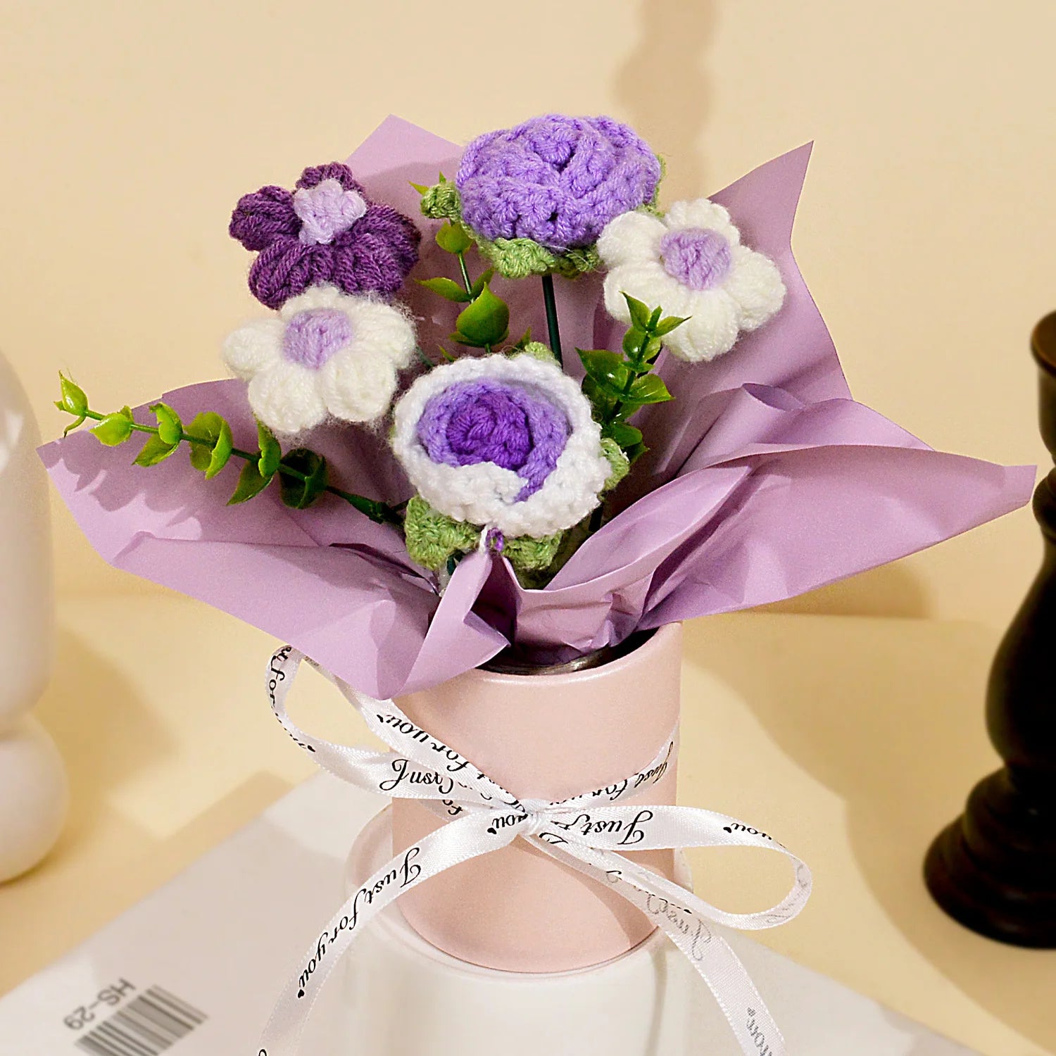 Handmade Crochet Rose & Daisy Bouquet – Everlasting Knitted Flower Gift