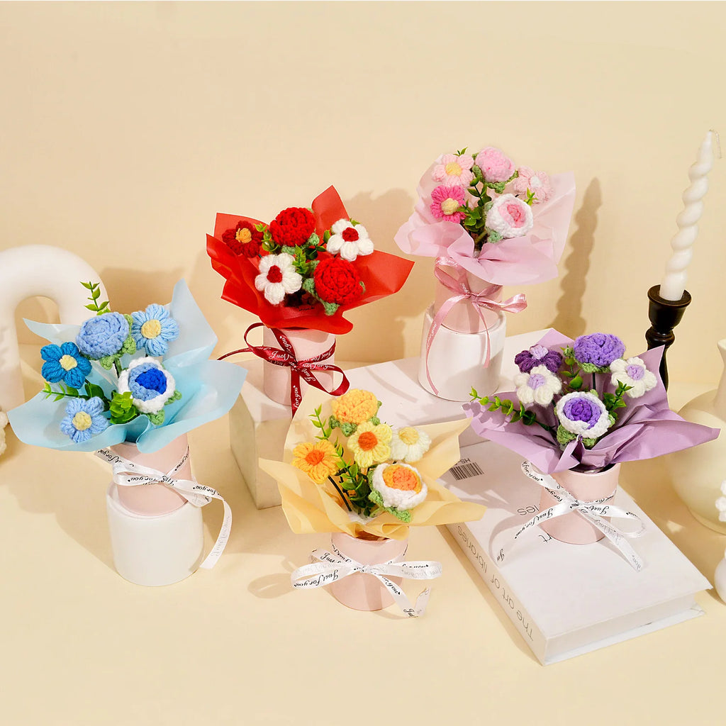 Handmade Crochet Rose & Daisy Bouquet – Everlasting Knitted Flower Gift