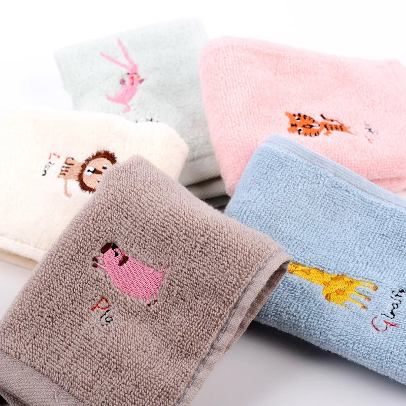 1Pcs 25x25cm 100% Cotton Cartoon Animal Embroidered Small Square Towel Baby Hand Wash Face